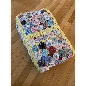Antique Yo-yo Quilt. 1930’s. Hand Stitched. Colorful Vintage  106” X 95”